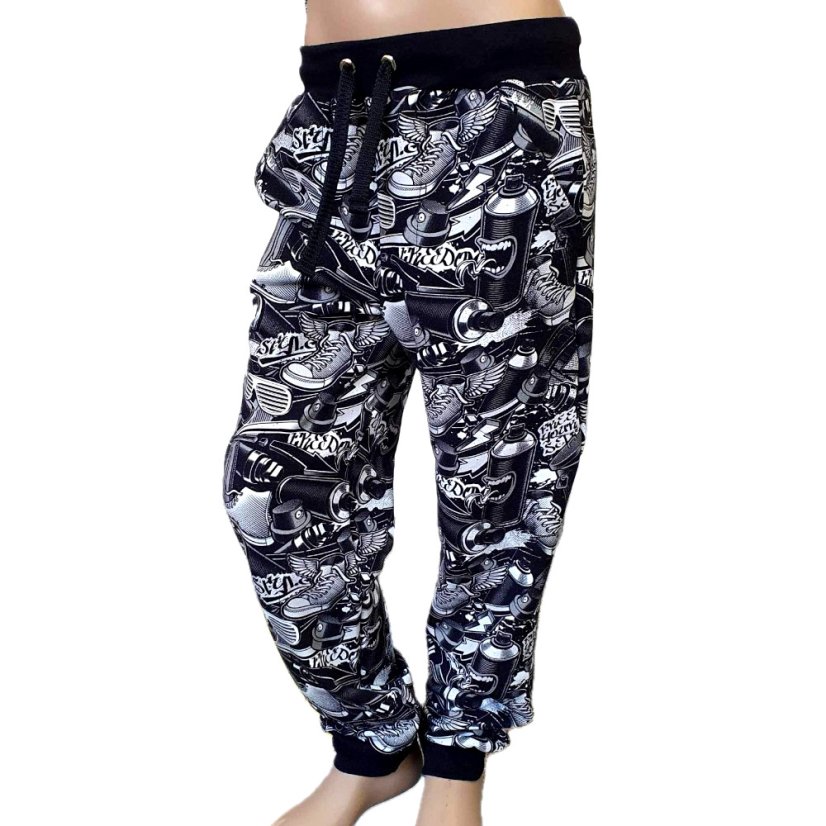 Detská tepláková súprava na zips, spreje a graffiti