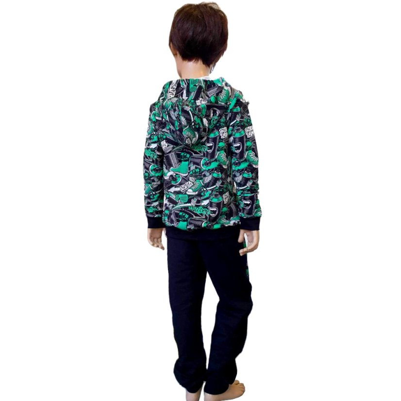 Dětská tepláková souprava, spreje a graffiti