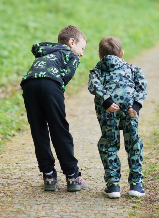 Dětské tepláky, herní únik černá