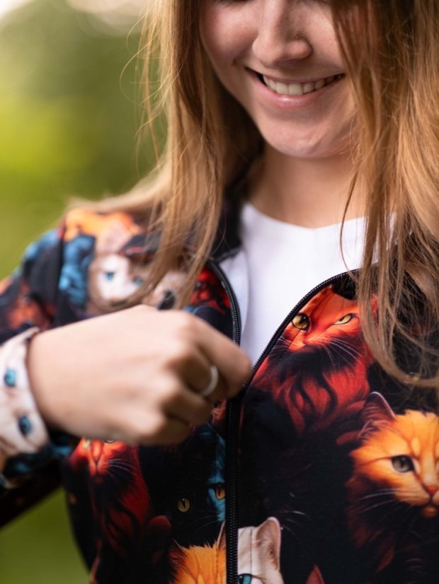 Dámská tepláková souprava na zip, divoké kočky