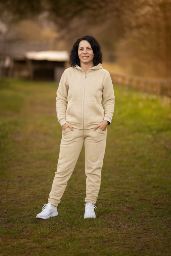 Dámská tepláková souprava na zip FLUFFY