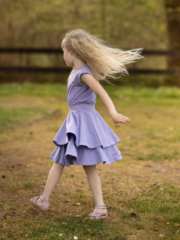 Dívčí bavlněné volánové šaty, světle fialová