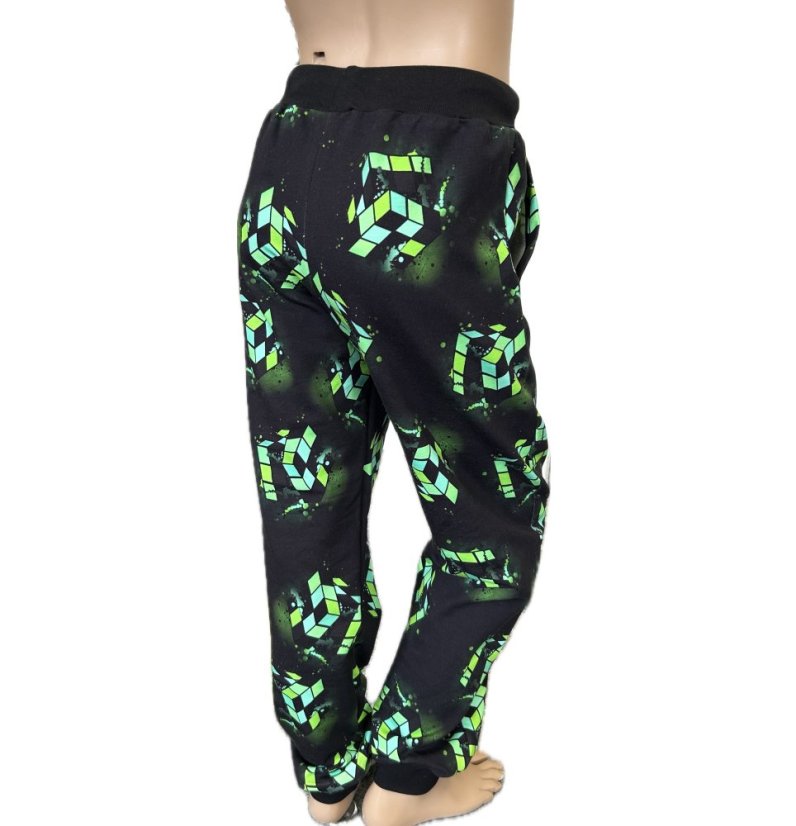 Pánske tepláky, herný únik