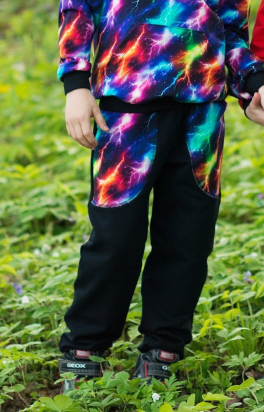 Detské tepláky, neonové blesky čierna