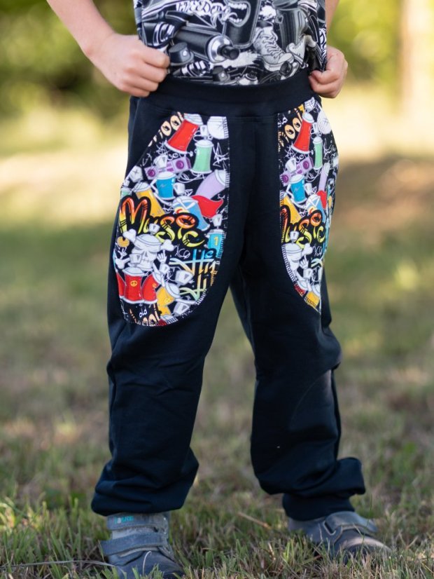 Detské tepláky, svet graffiti