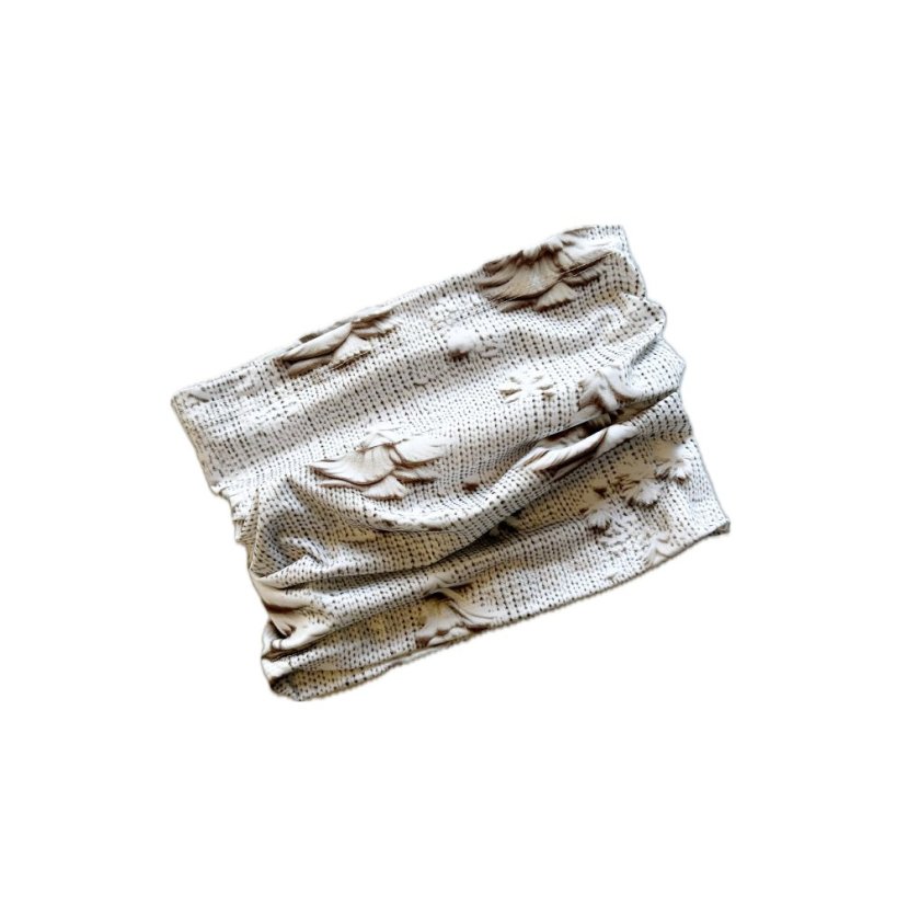 Nákrčník, zimní les lehký