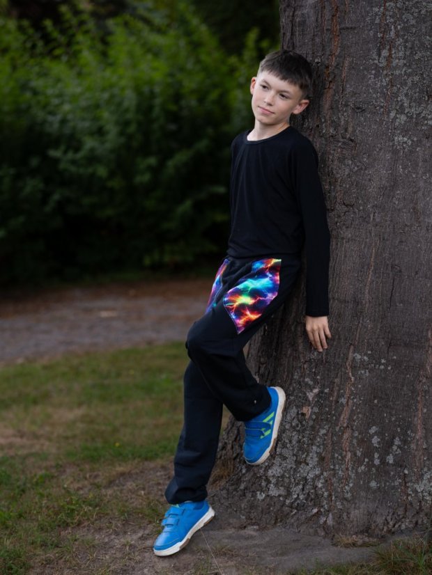 Detské tepláky, neonové blesky čierna