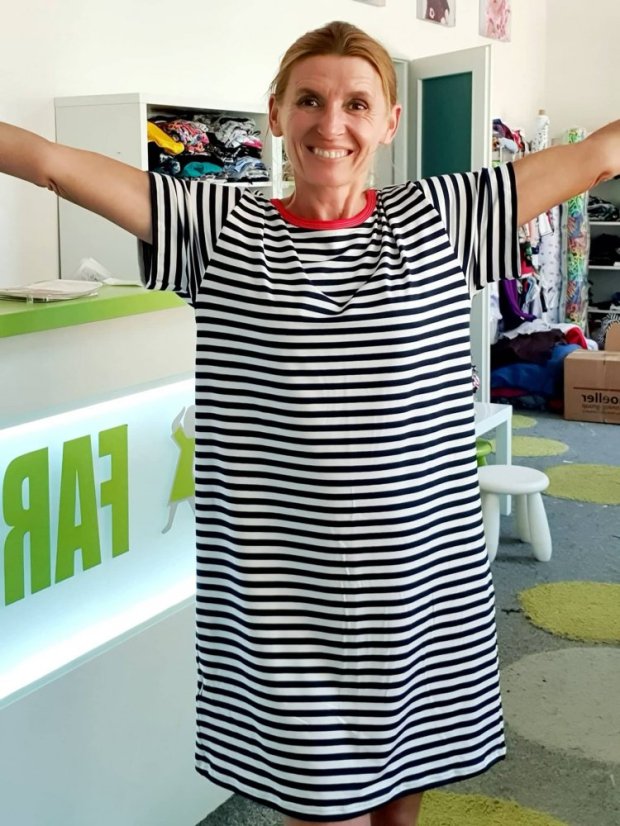 Dámské šaty OVERSIZE BAMBUS, navy námořník