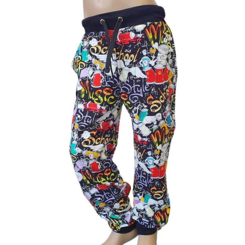 Dětské tepláky lehké, svět graffiti