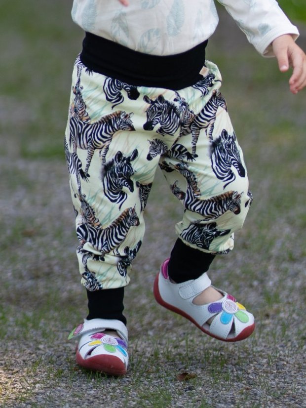 Ľahké detské rastúce nohavice GROW lehké, zebry