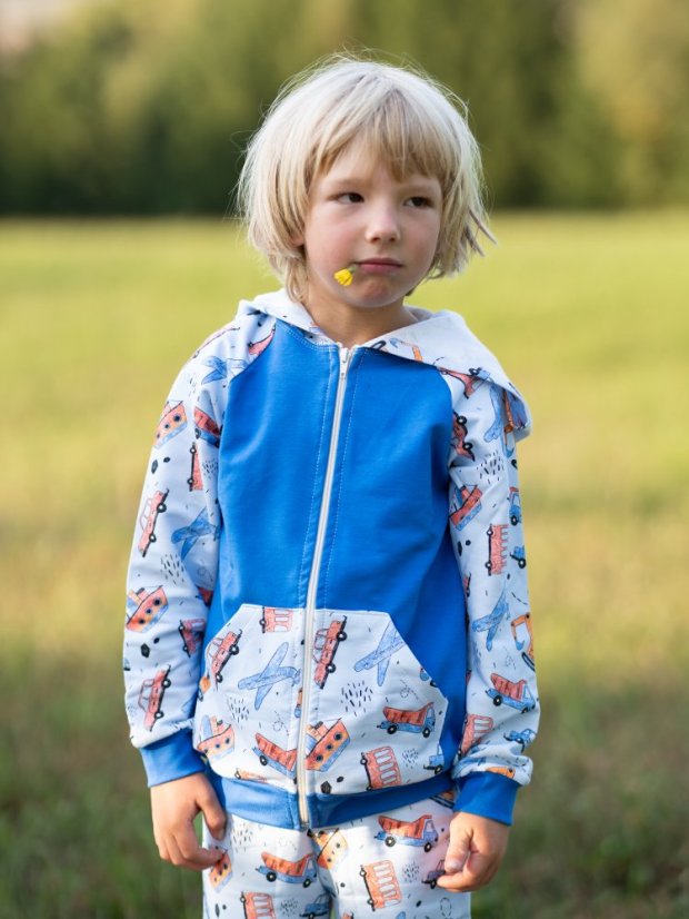 Detská mikina na zips, na cestách