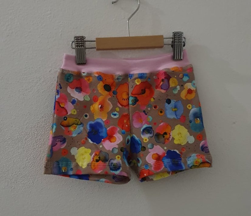 Krátké kraťasy DIGI COLOR FLOWERS