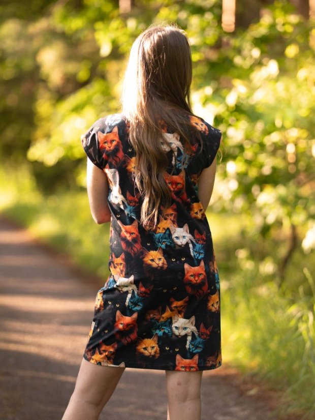 Dámské šaty, divoké kočky
