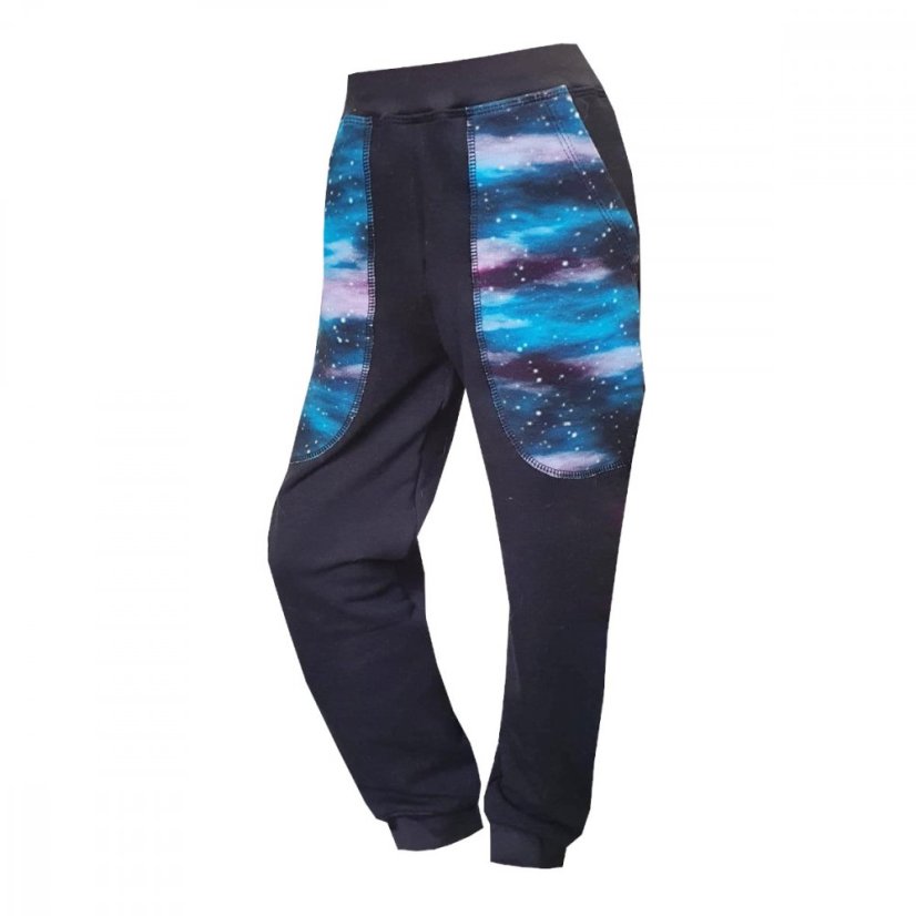 Detské tepláky, vesmír čierna