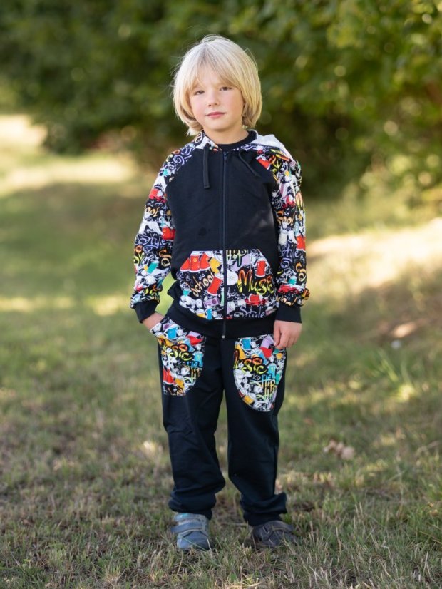 Detské tepláky, svet graffiti