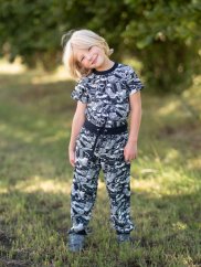 Detské tričko, spreje a graffiti